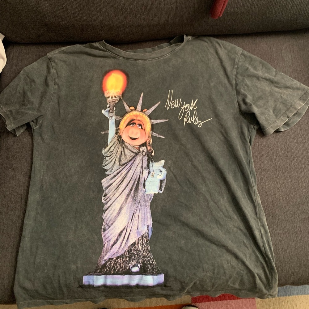 Zara*Disney New York Ruler T shirt